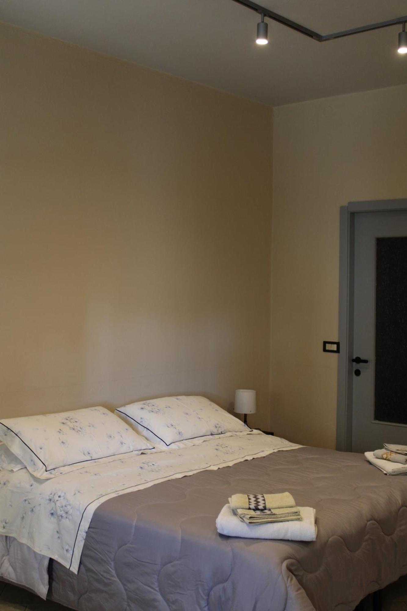 B&B Orchidea Bianca Gattico Bagian luar foto
